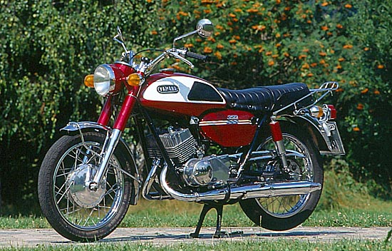 Yamaha YR3 350 von 1969 .
