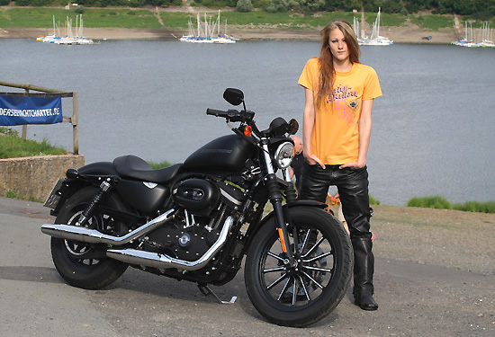 Harley-Davidson Sportster XL883N Iron von 2011